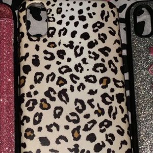 Two iPhone X max one by Kylie and Kendall